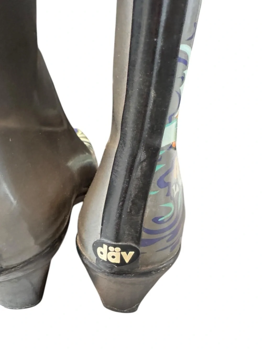 Dav women’s rain